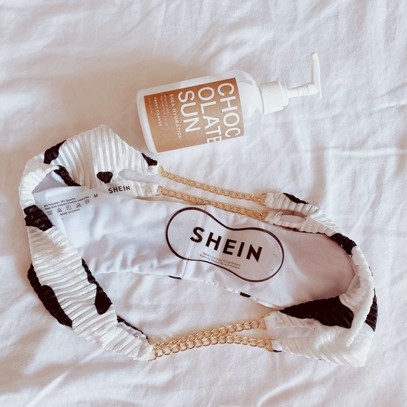 SHEIN cow print with gold chains bikini bottoms - Picture 4 of 4